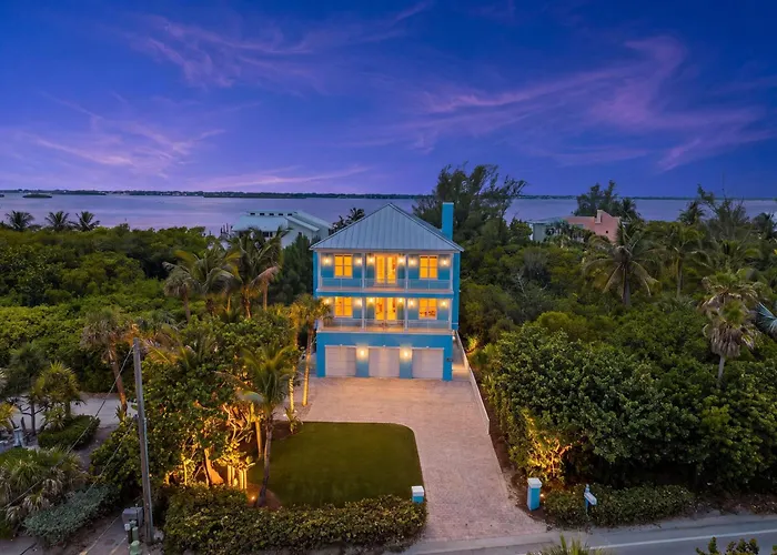 Mermaid Cove - Beach-To-River Retreat With Pool, Private Dock, Boat Lift